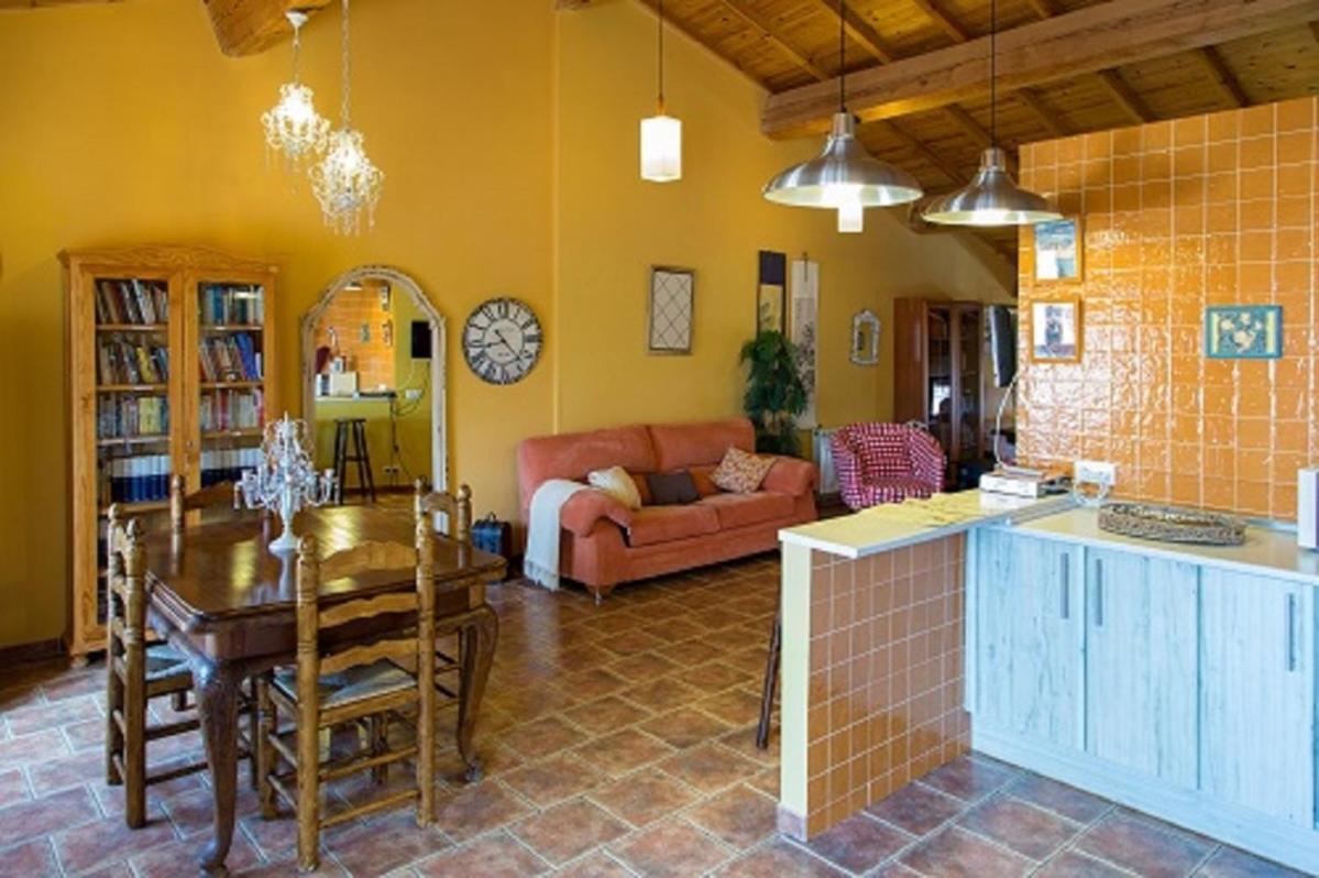 Beautiful Alamedas - Una Casa Rural Con Una Historia Unica Castronuno Exterior photo